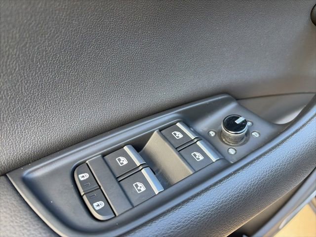 Used 2022 Audi Q8 Premium Plus AWD/4WD image 14