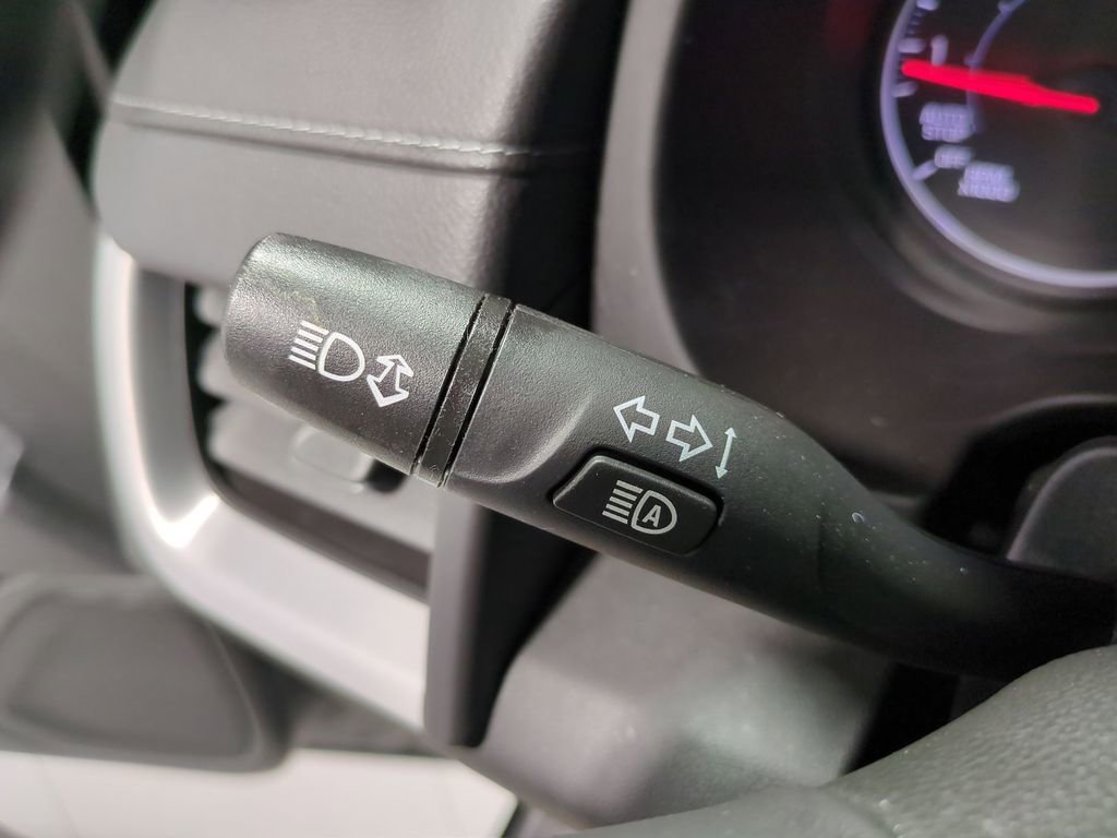 Used 2022 GMC Terrain SLT image 33