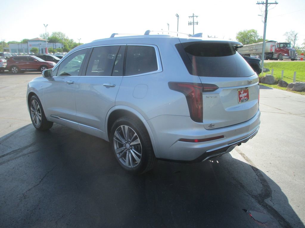 Used 2020 Cadillac XT6 Premium Luxury FWD image 8