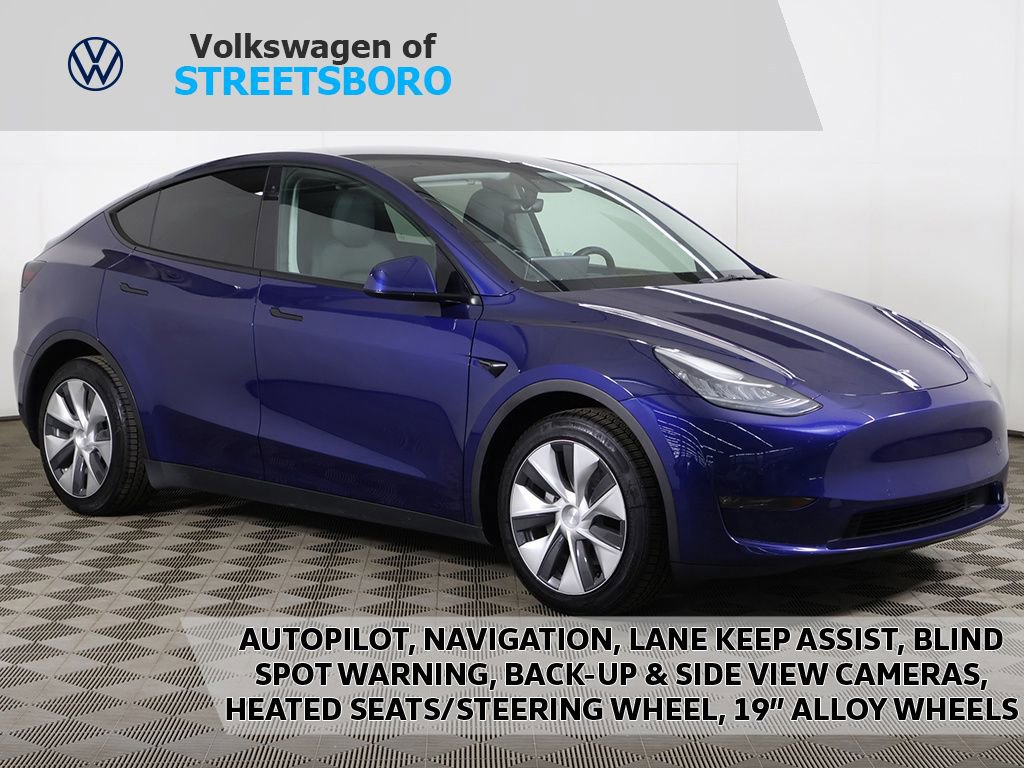Used 2021 Tesla Model Y Long Range AWD/4WD image 1