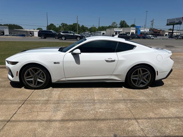 Used 2025 Ford Mustang GT Premium RWD image 5