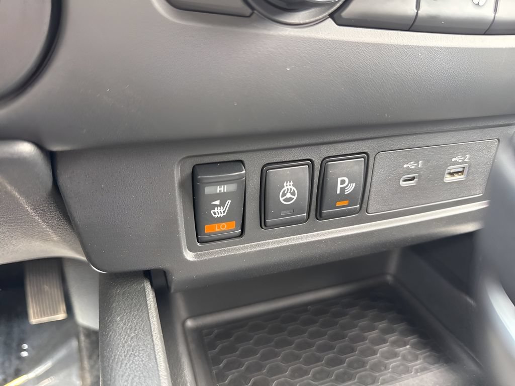 Used 2024 Nissan Frontier SV w/ SV Convenience Package RWD image 18