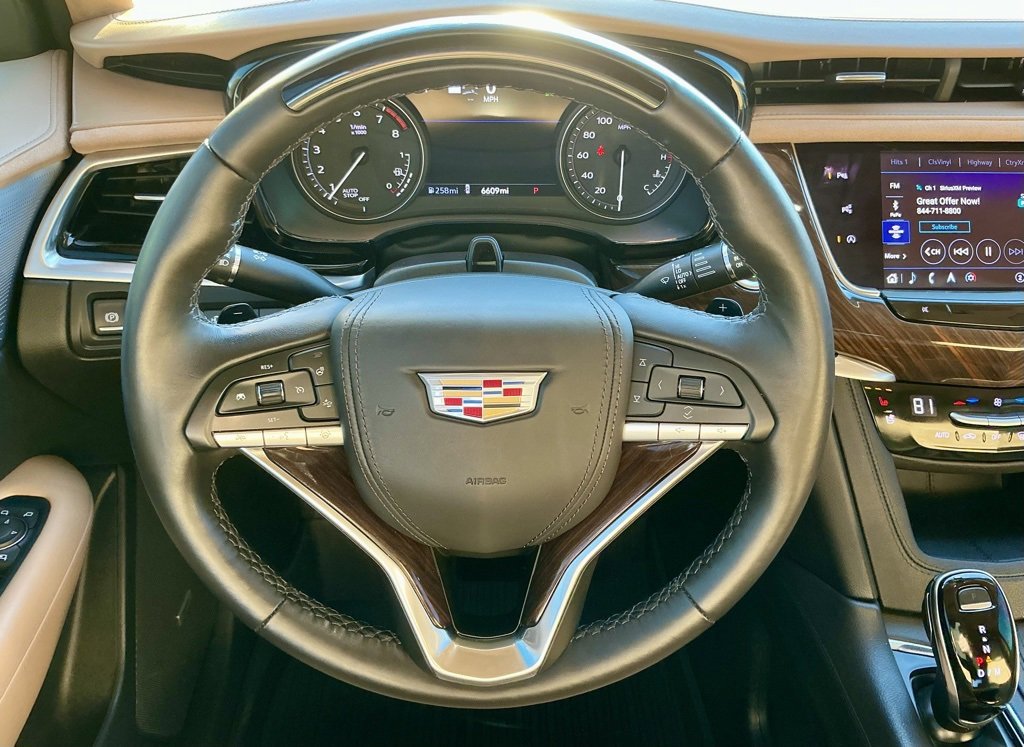 Used 2025 Cadillac XT6 Premium Luxury w/ Platinum Package image 35