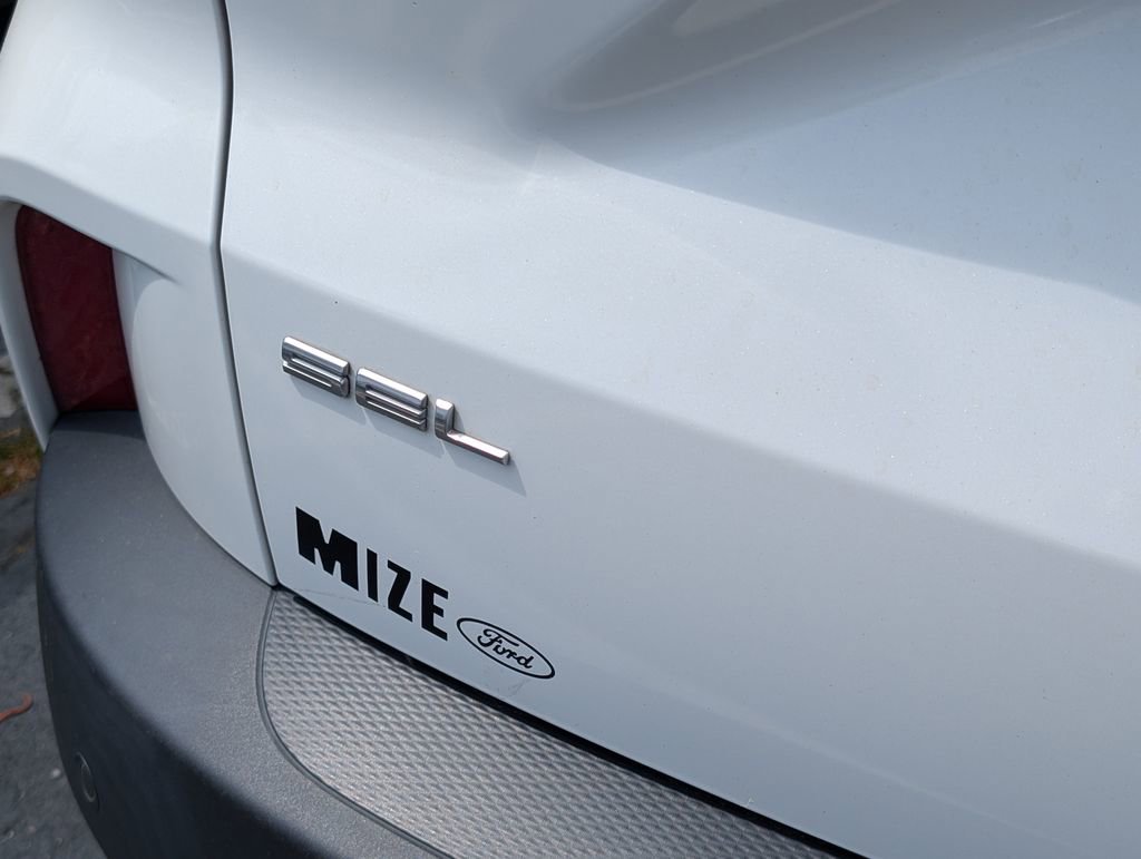 Used 2020 Ford Escape SEL image 18