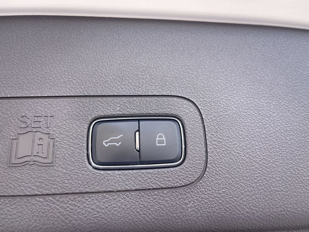 Used 2022 Lincoln Aviator Reserve w/ Equipment Group 201A AWD/4WD image 15