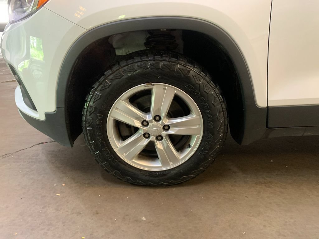 Used 2021 Chevrolet Equinox LT FWD image 34