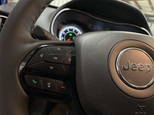 Used 2021 Jeep Cherokee Latitude Plus AWD/4WD image 31