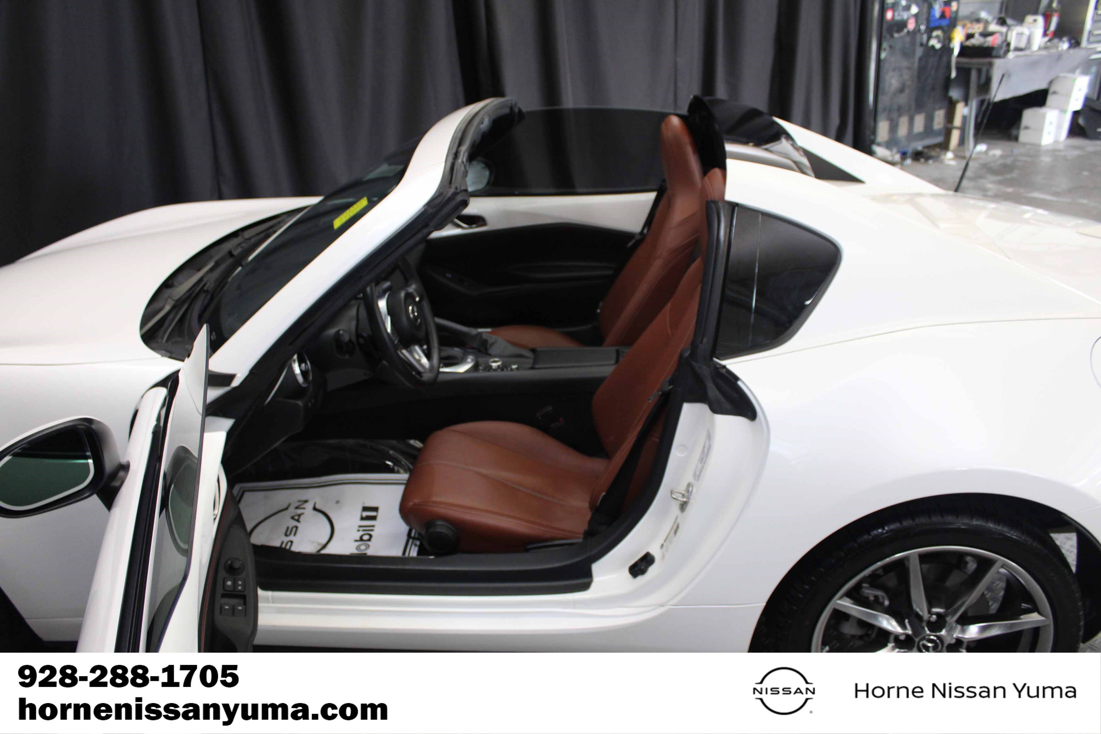 Used 2022 MAZDA MX-5 Miata RF Grand Touring RWD image 9