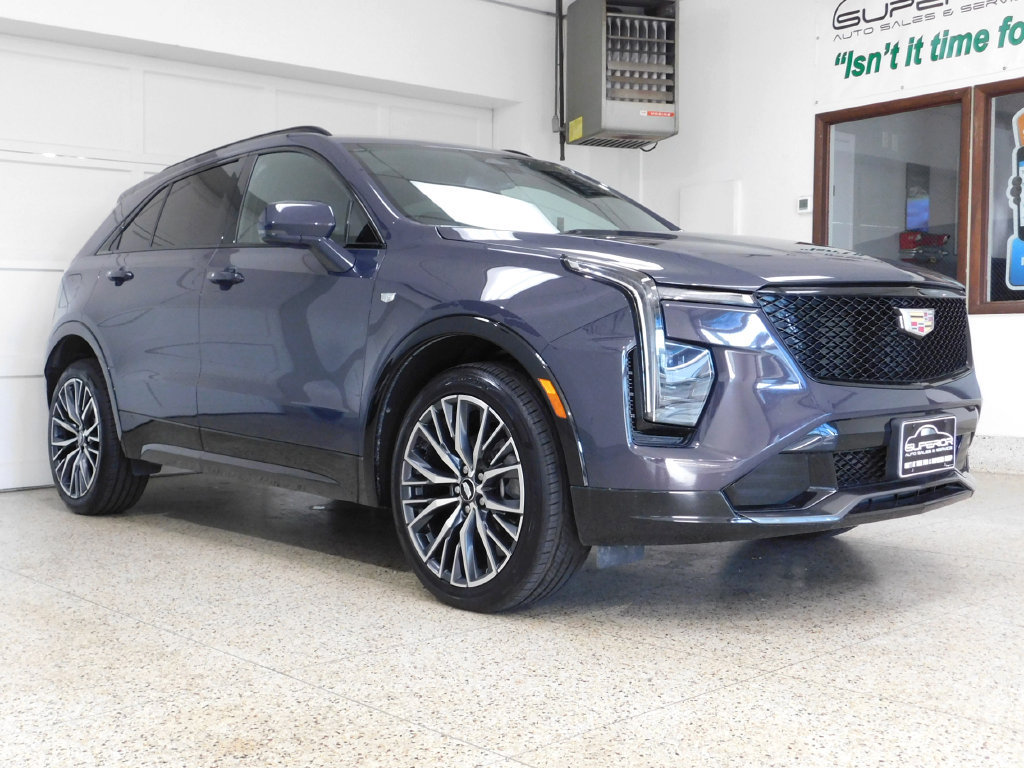 Used 2024 Cadillac XT4 Sport AWD/4WD image 3
