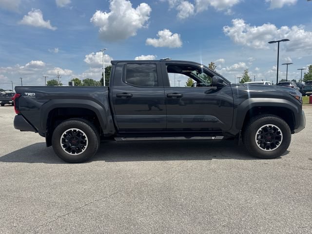 Used 2024 Toyota Tacoma TRD Off-Road AWD/4WD image 7