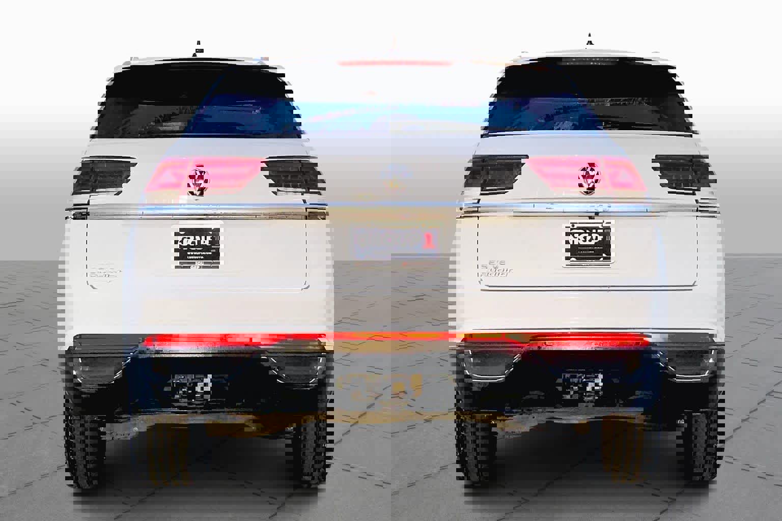 Used 2022 Volkswagen Atlas Cross Sport SE image 4