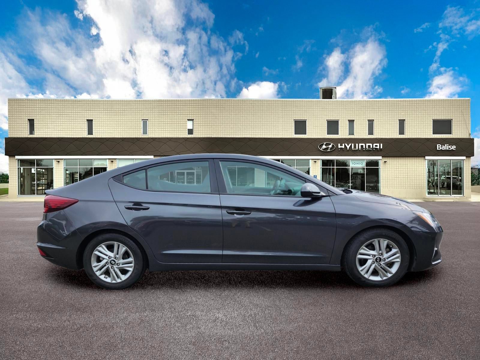 Used 2020 Hyundai Elantra Value Edition w/ Cargo Package (C1) FWD image 2