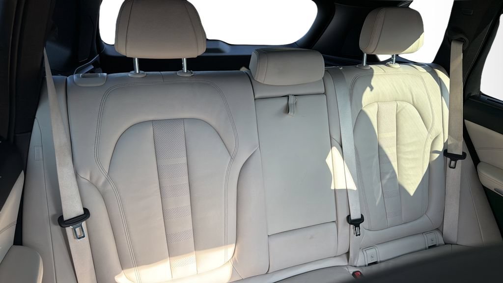 Used 2019 BMW X5 xDrive50i AWD/4WD image 14