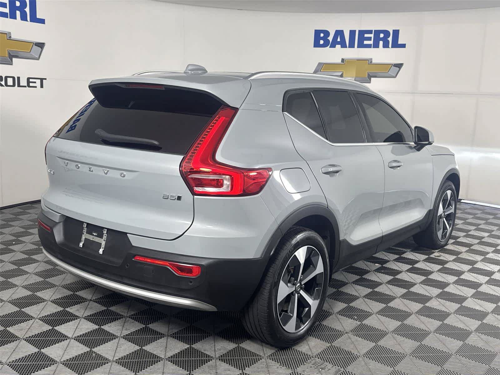 Used 2025 Volvo XC40 B5 Core w/ Protection Package Premier AWD/4WD image 5