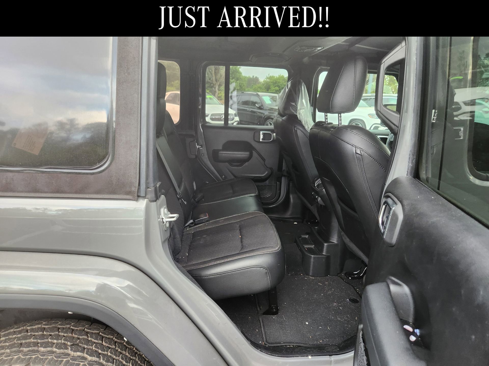 Used 2023 Jeep Wrangler Sport S image 10