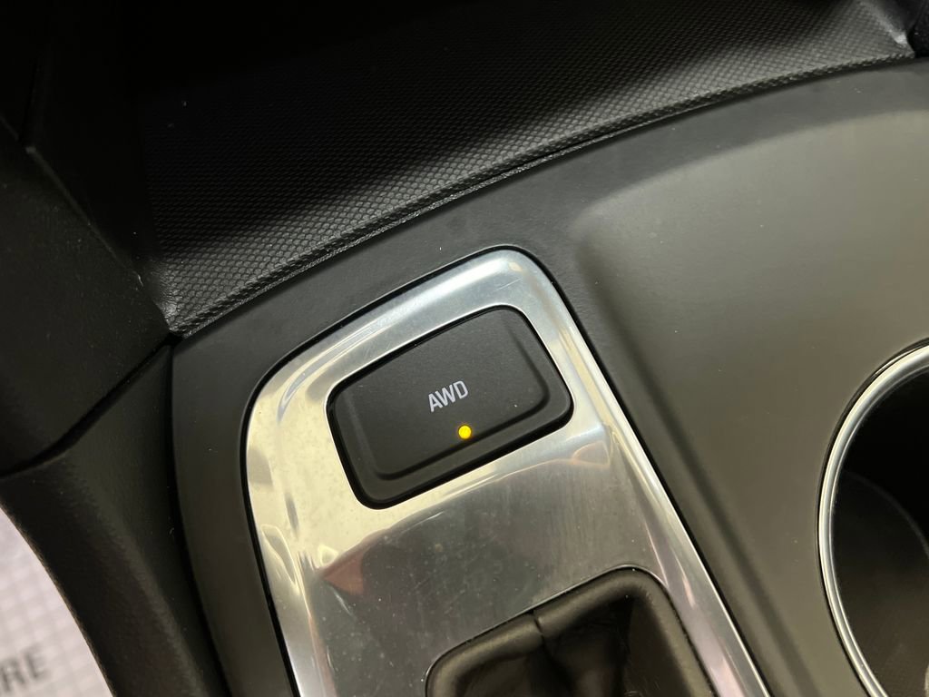 Used 2021 Chevrolet Equinox LT AWD/4WD image 29