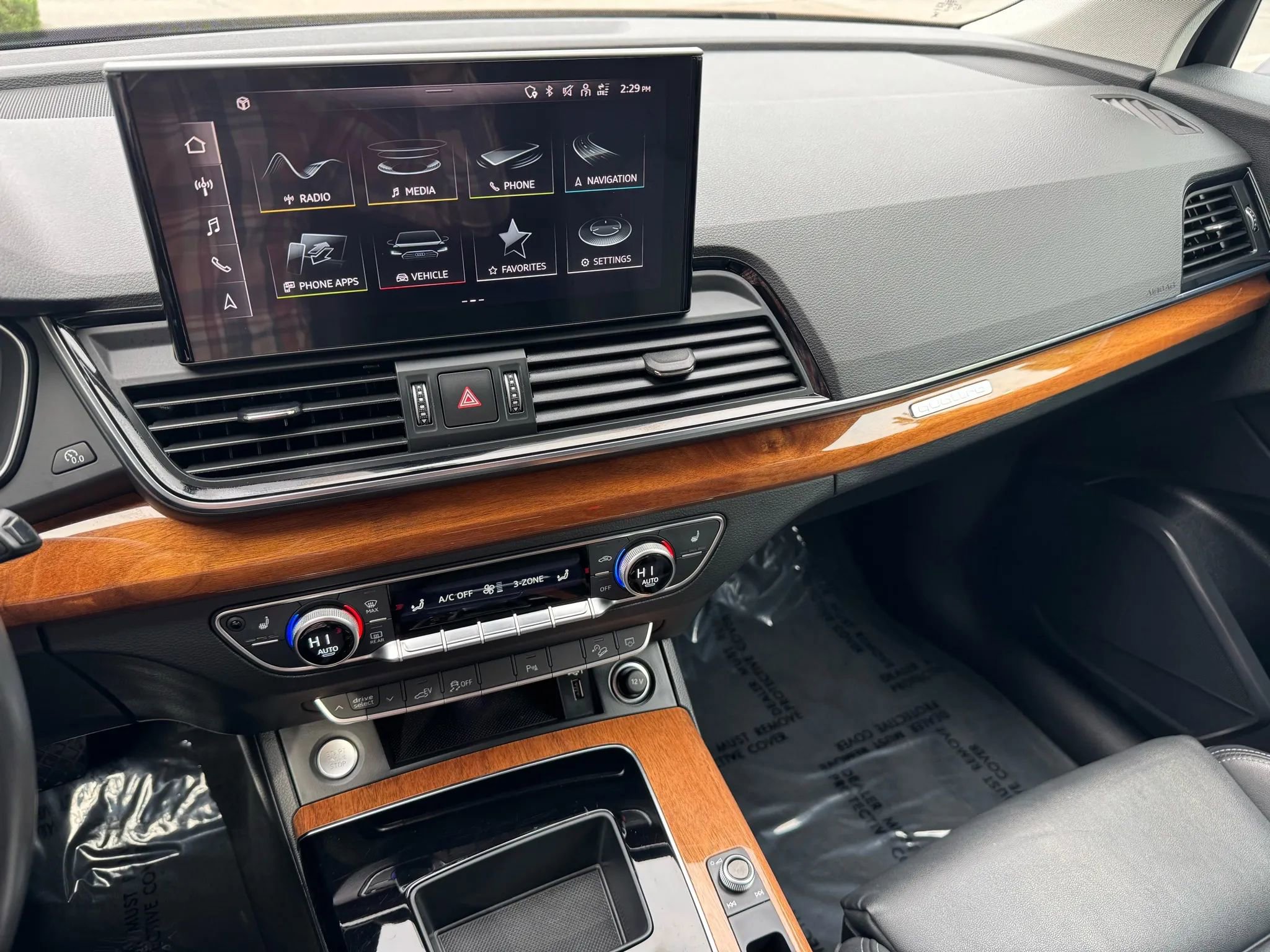 Used 2022 Audi Q5 e Premium w/ Convenience Package image 36