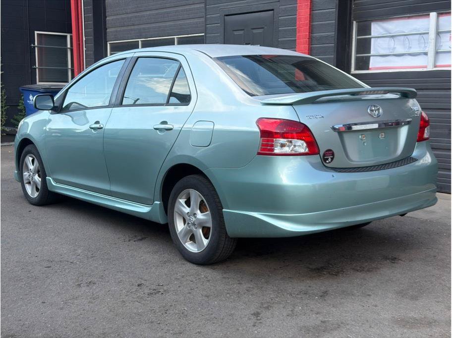 Used 2007 Toyota Yaris S FWD image 3