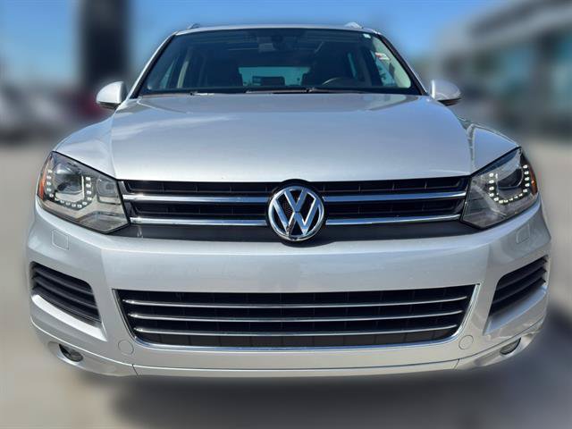 Used 2014 Volkswagen Touareg Sport AWD/4WD image 2