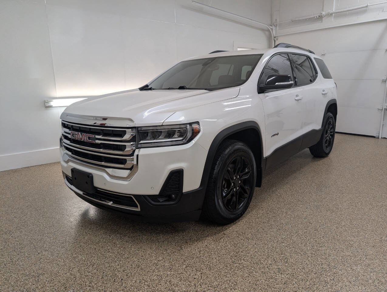 Used 2020 GMC Acadia AT4 image 3
