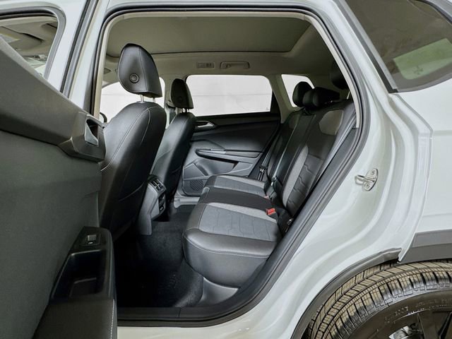 New 2026 Volkswagen Taos SE image 12