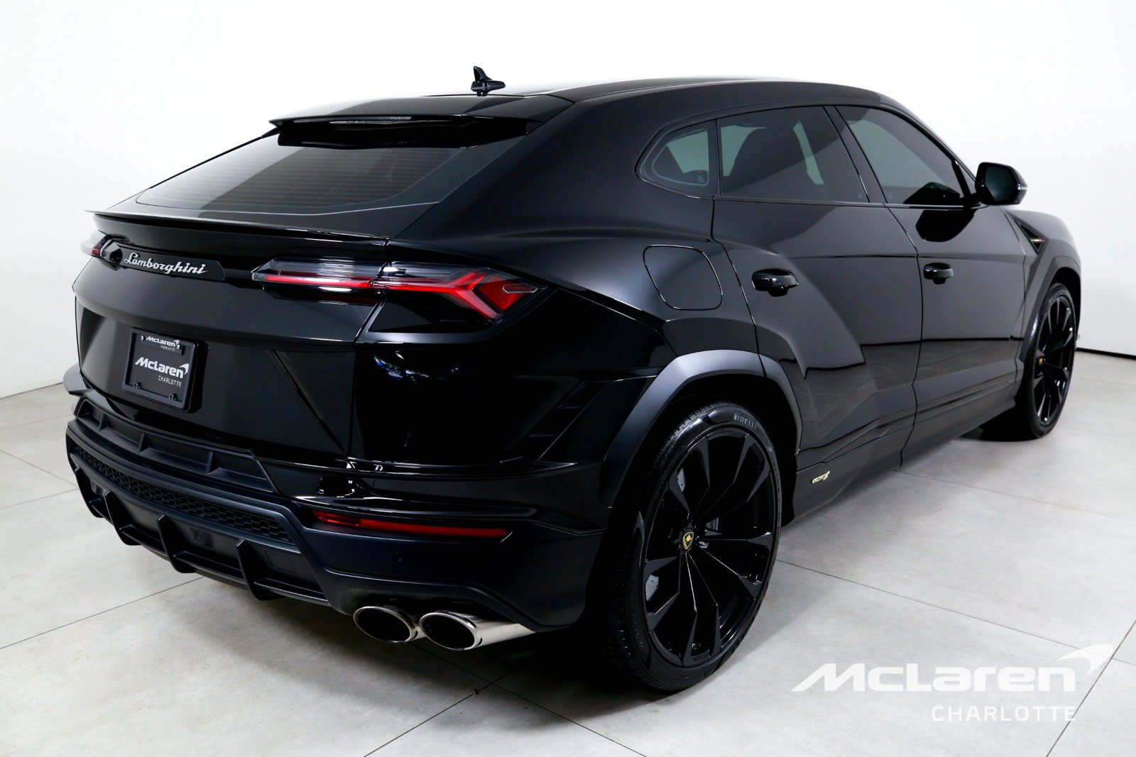Used 2024 Lamborghini Urus S AWD/4WD image 8
