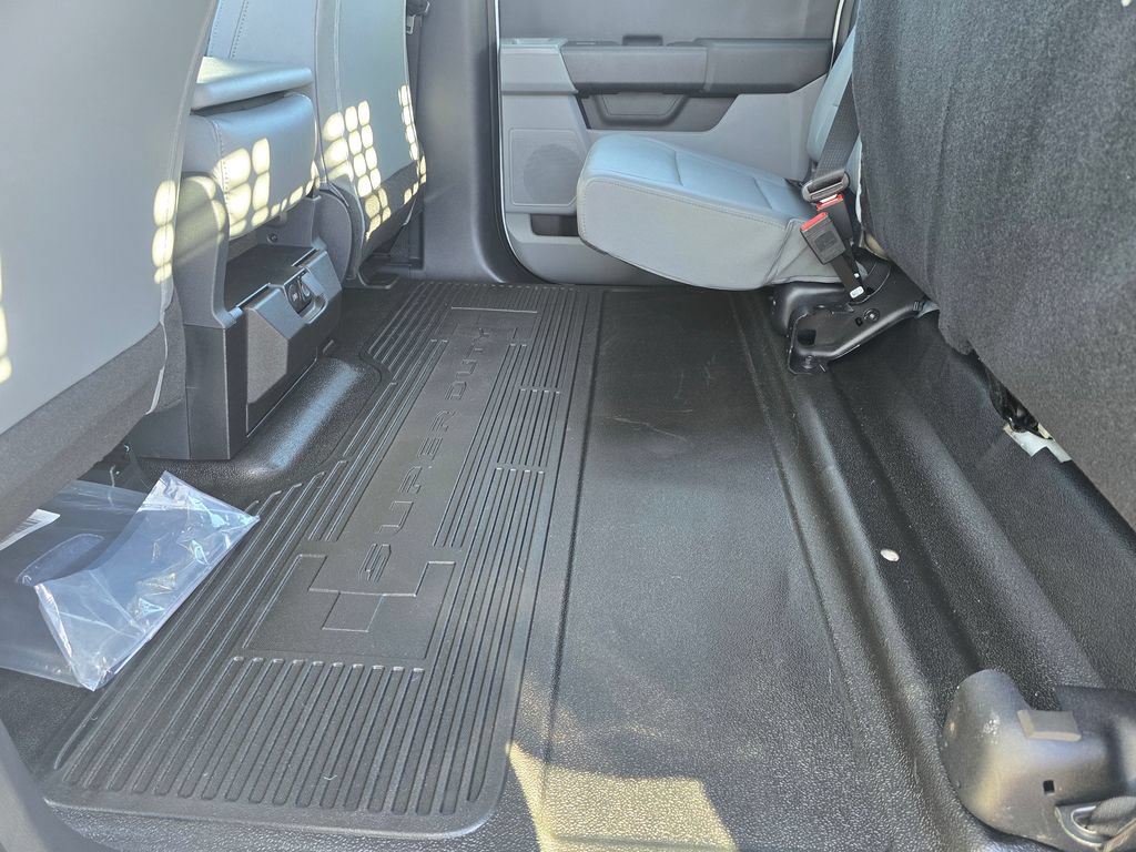 New 2026 Ford F550 4x4 Crew Cab image 39