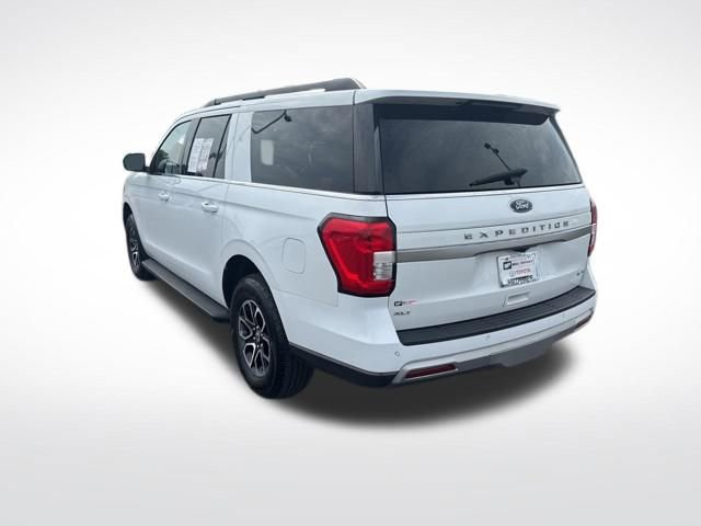 Used 2024 Ford Expedition Max XLT AWD/4WD image 3