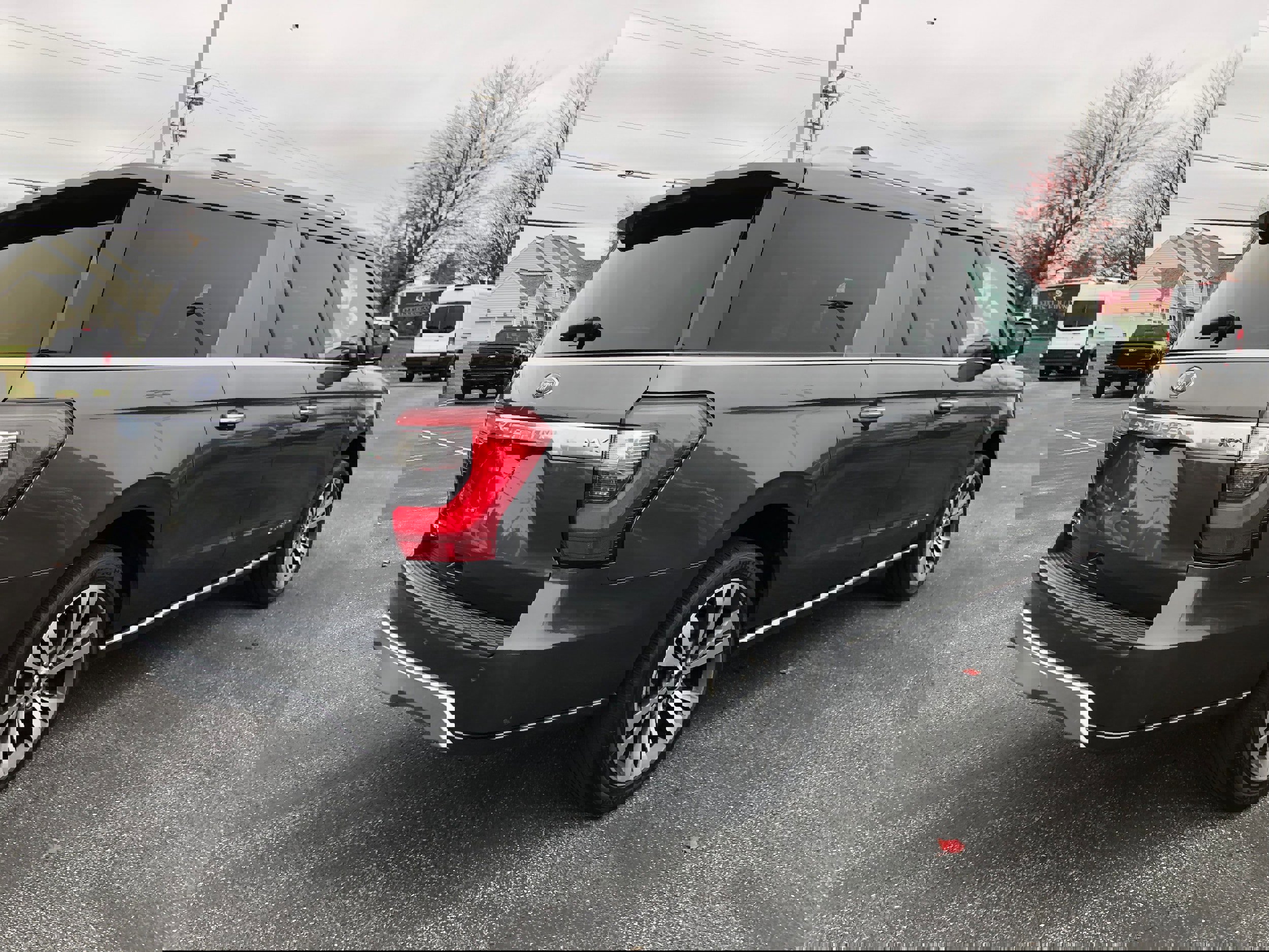 Certified 2021 Ford Expedition Max Platinum image 5