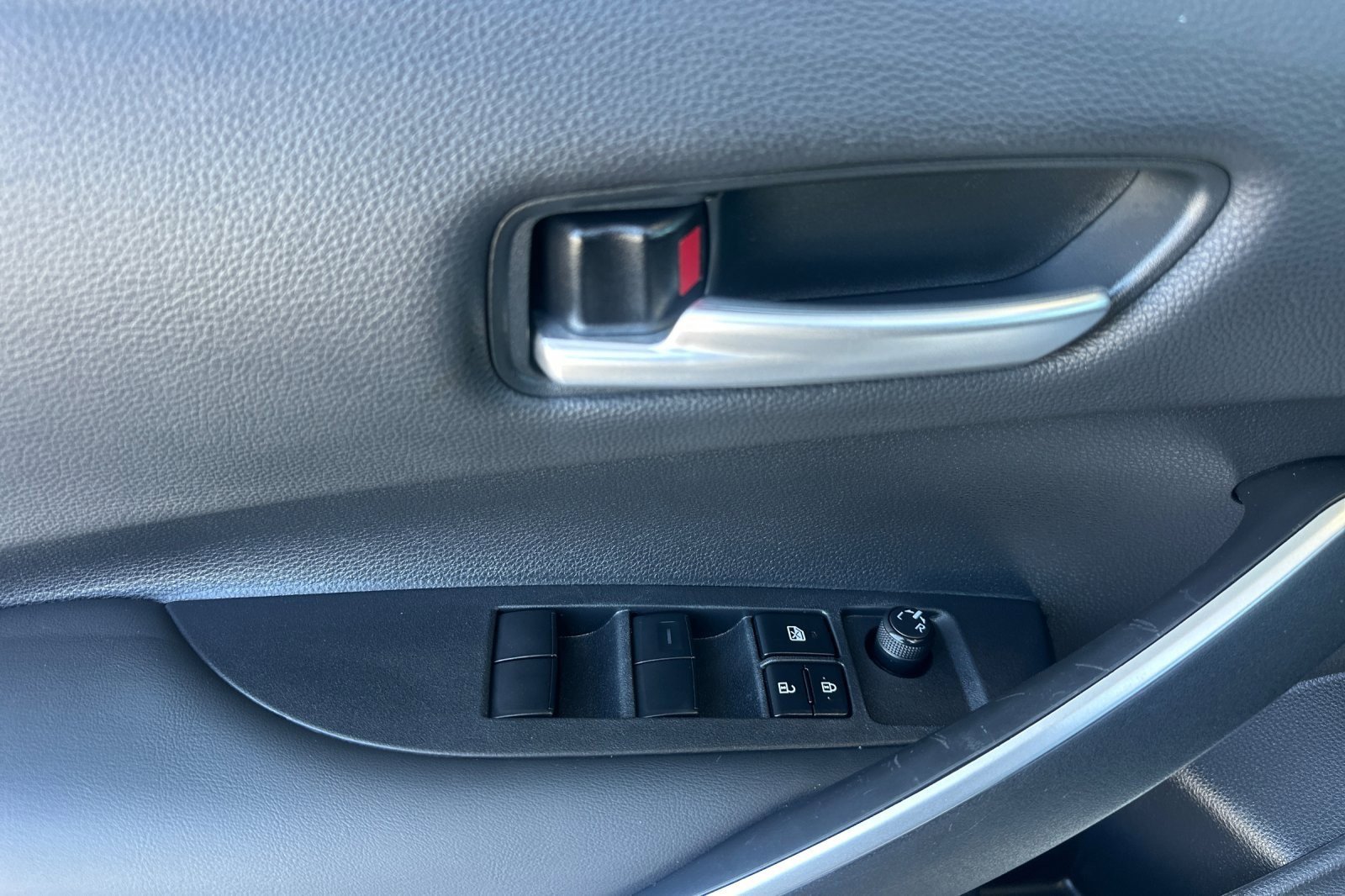 Certified 2023 Toyota Corolla SE w/ SE Premium Package image 10