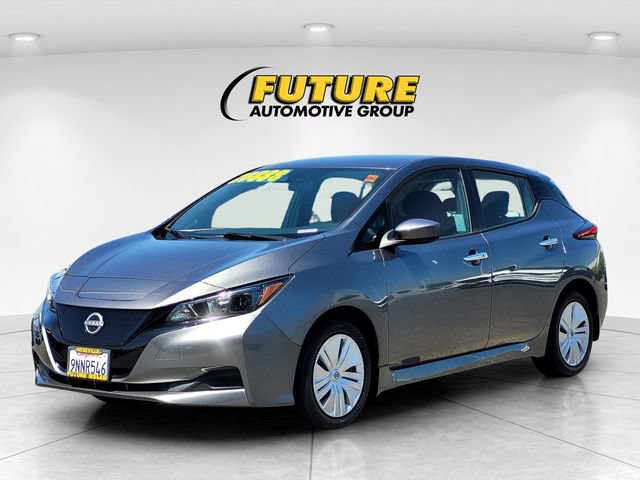 Certified 2025 Nissan Leaf S FWD image 8