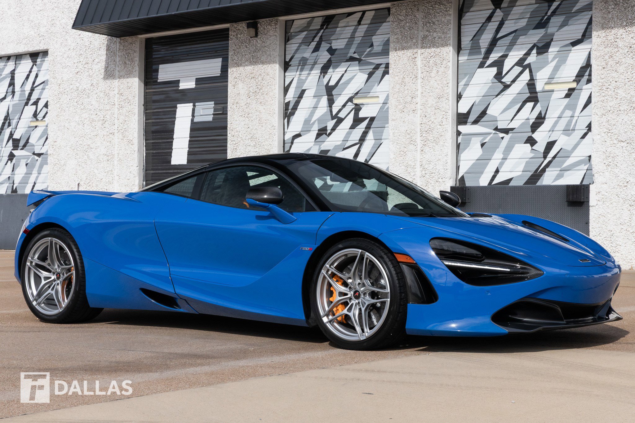 Used 2018 McLaren 720S image 25