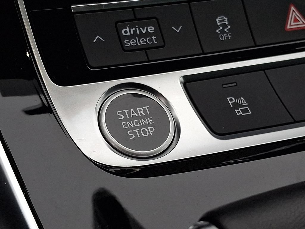 Used 2025 Audi Q7 2.0T Premium AWD/4WD image 24
