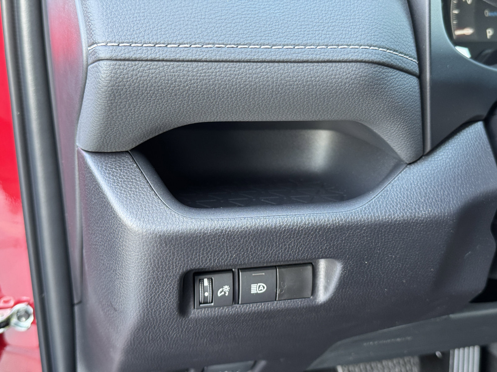 New 2025 Toyota RAV4 LE image 17