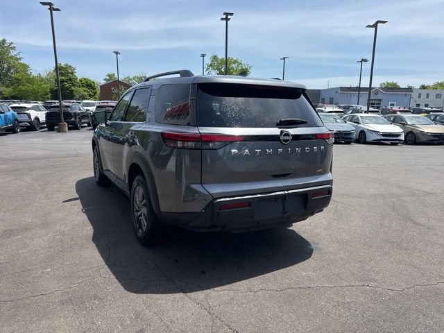 Used 2025 Nissan Pathfinder SV AWD/4WD image 4