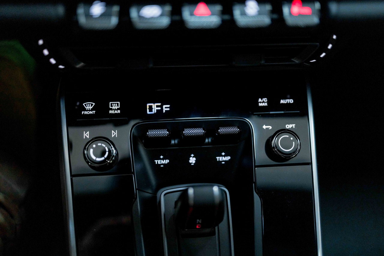 Used 2024 Porsche 911 Turbo image 65