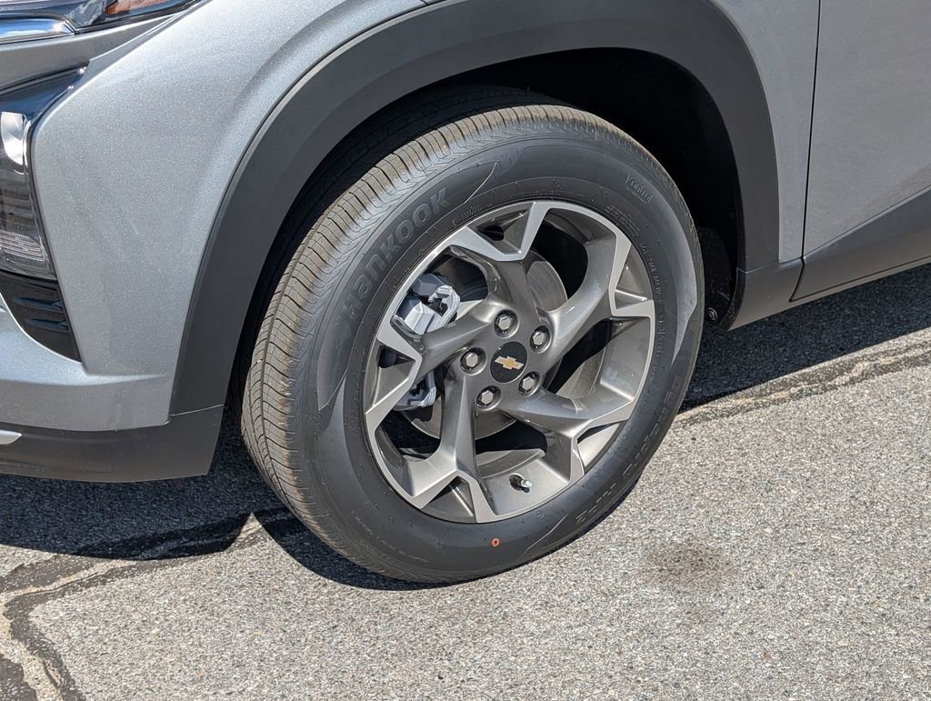 New 2026 Chevrolet Trax LT w/ Driver Confidence Package FWD image 12