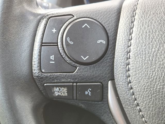 Used 2017 Toyota RAV4 Limited image 12