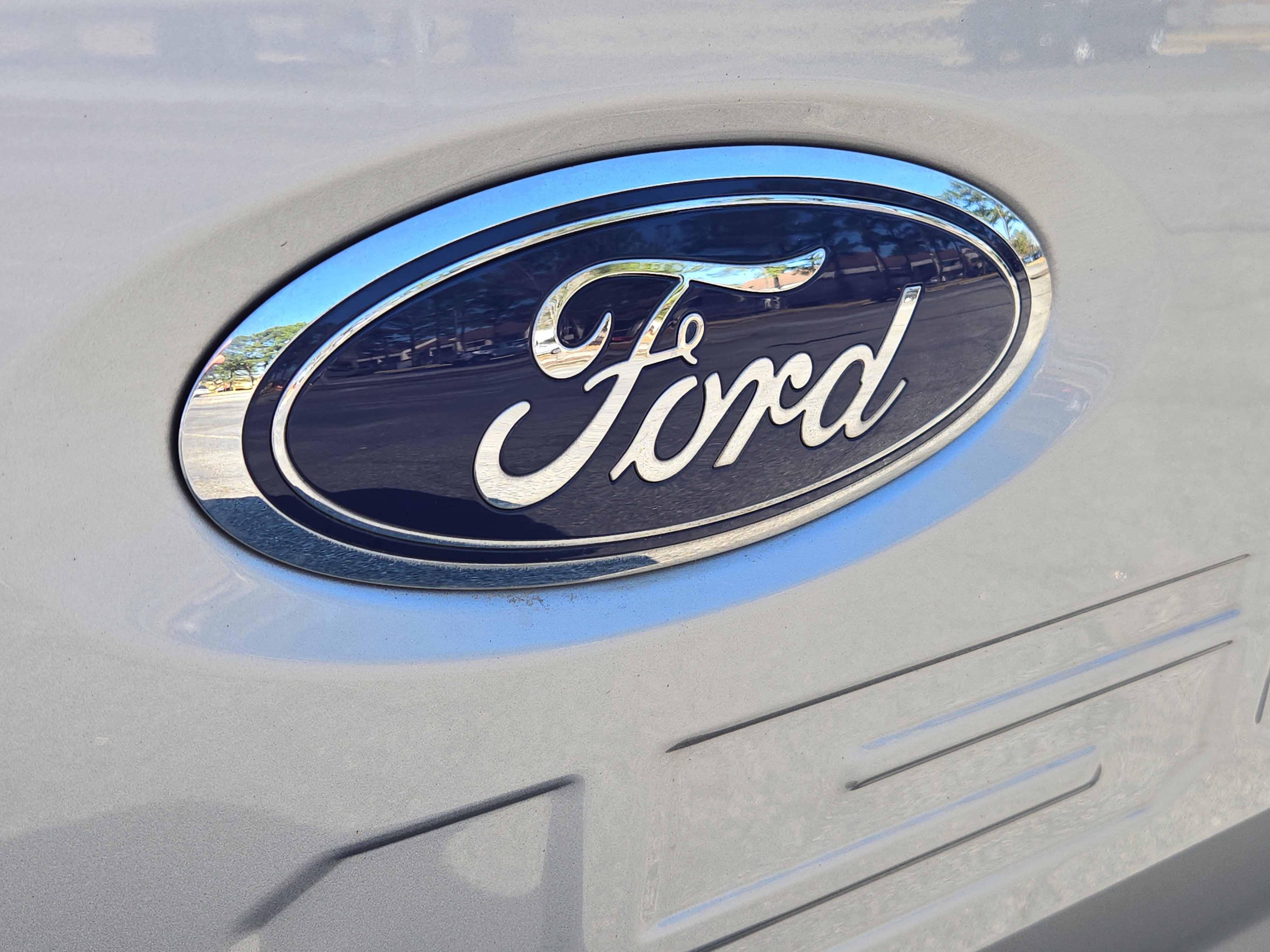 Used 2022 Ford F150 Lariat w/ Max Trailer Tow Package image 13