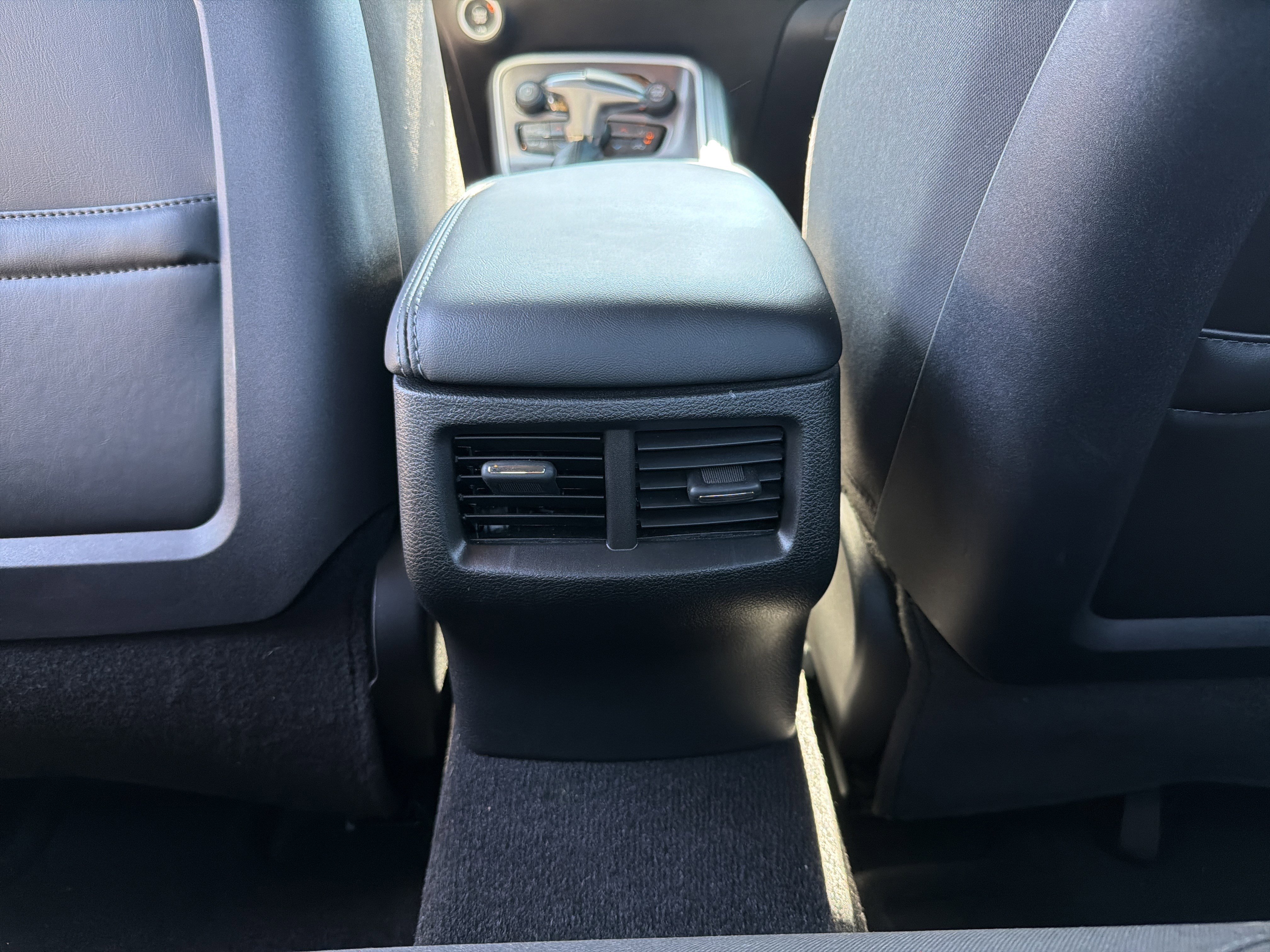 Used 2022 Dodge Challenger GT image 29