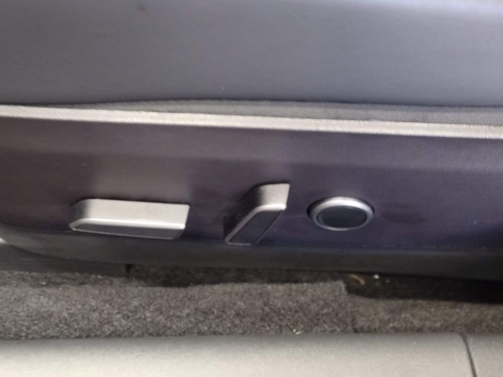 Used 2023 Tesla Model 3 Performance image 20