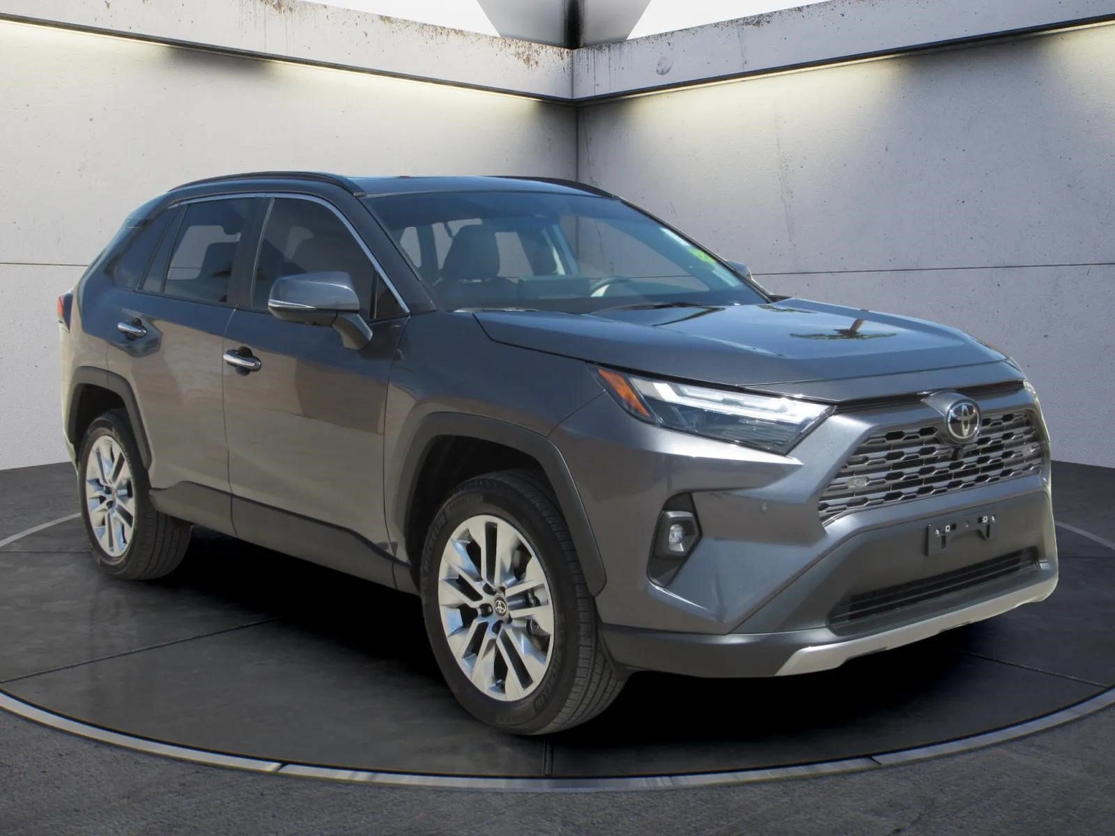 Used 2025 Toyota RAV4 Limited w/ Advanced Technology Package AWD/4WD image 2