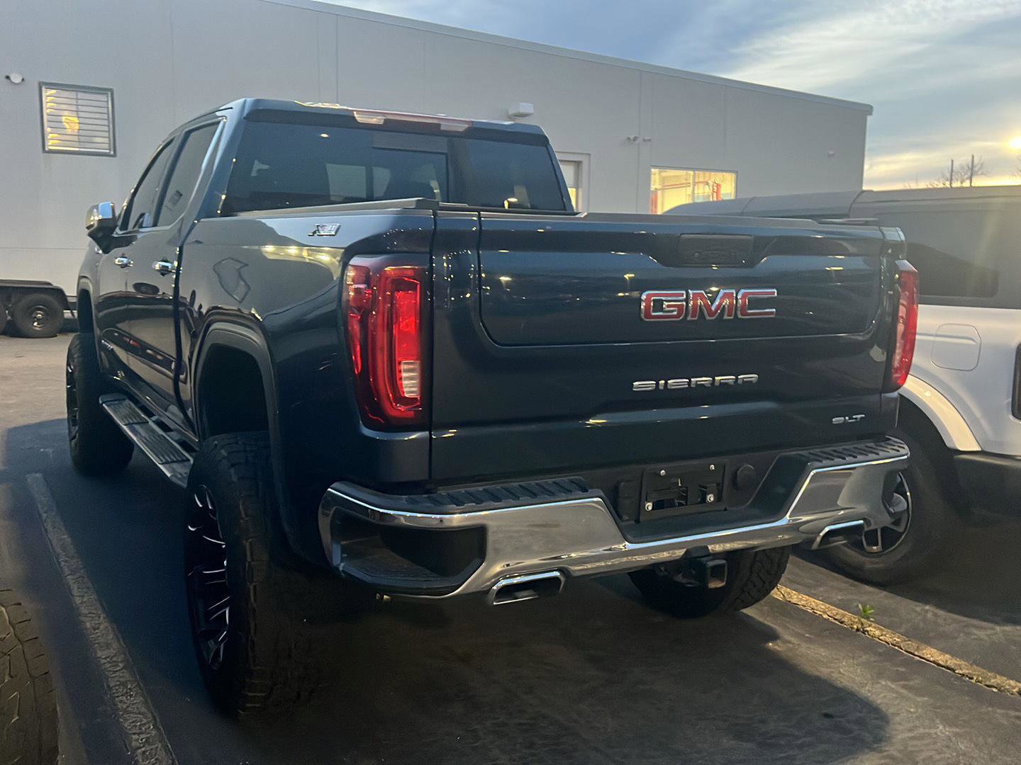 Used 2020 GMC Sierra 1500 SLT image 10