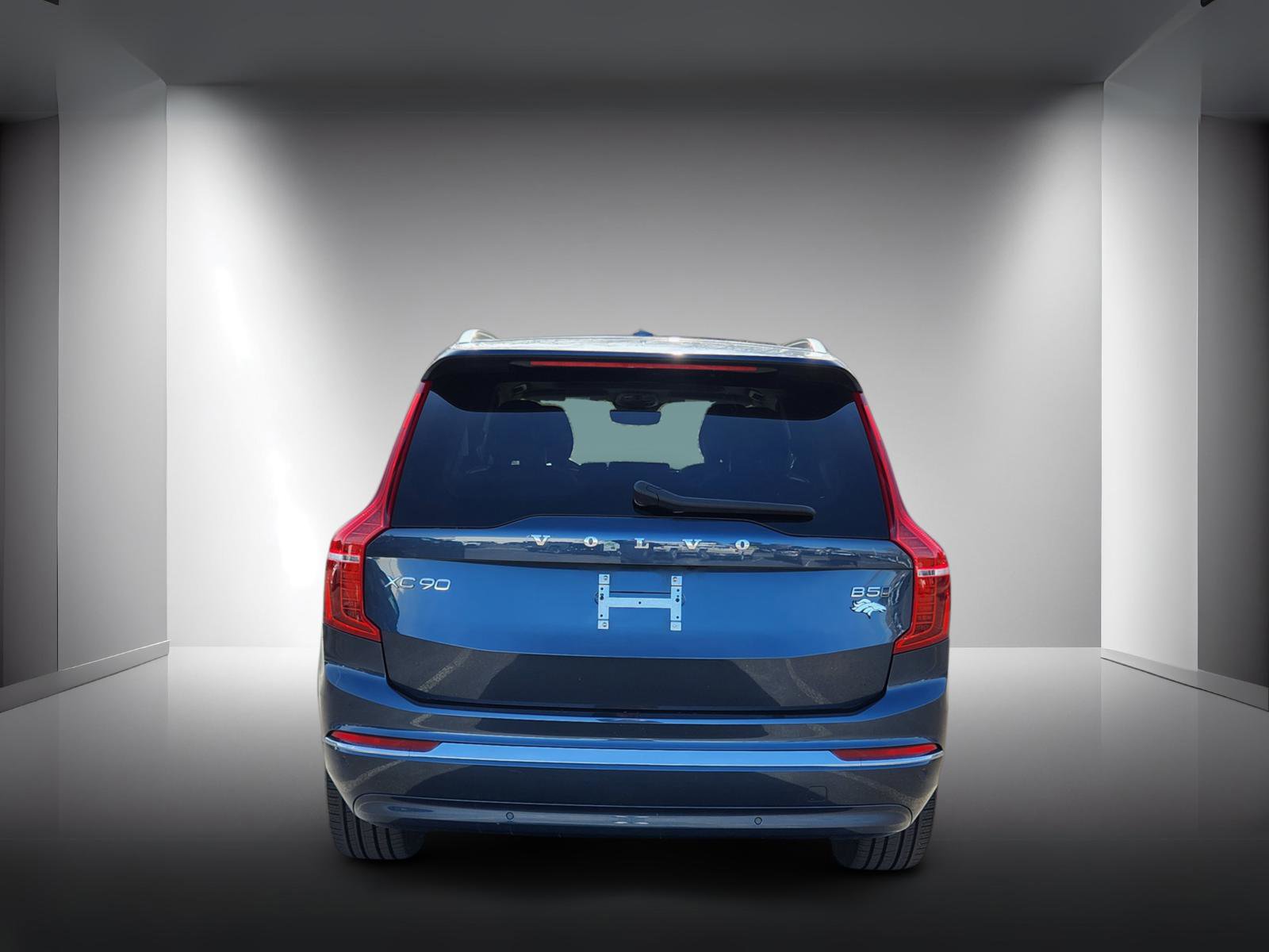 Used 2024 Volvo XC90 B5 Plus image 6