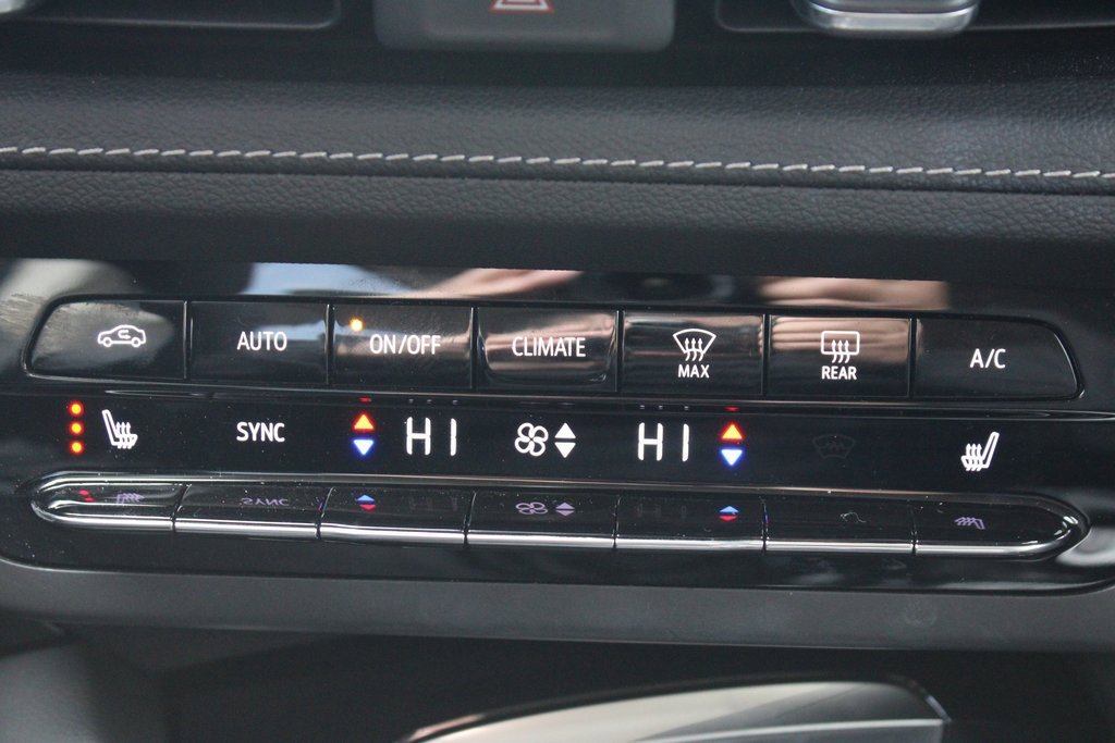 Used 2023 Buick Envision Essence image 19