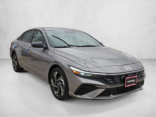 Used 2025 Hyundai Elantra SEL FWD image 7