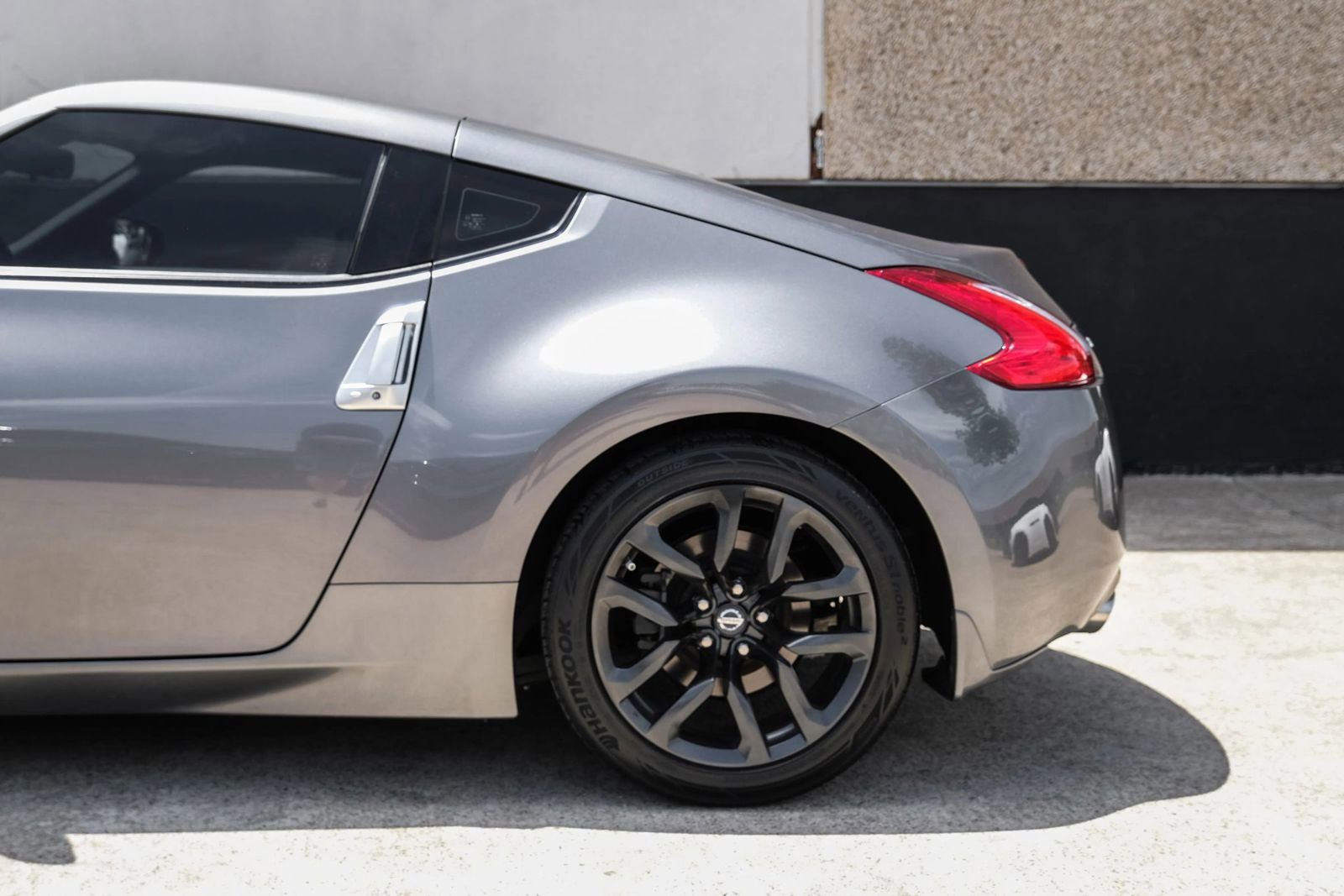 Used 2016 Nissan 370Z Coupe RWD image 12