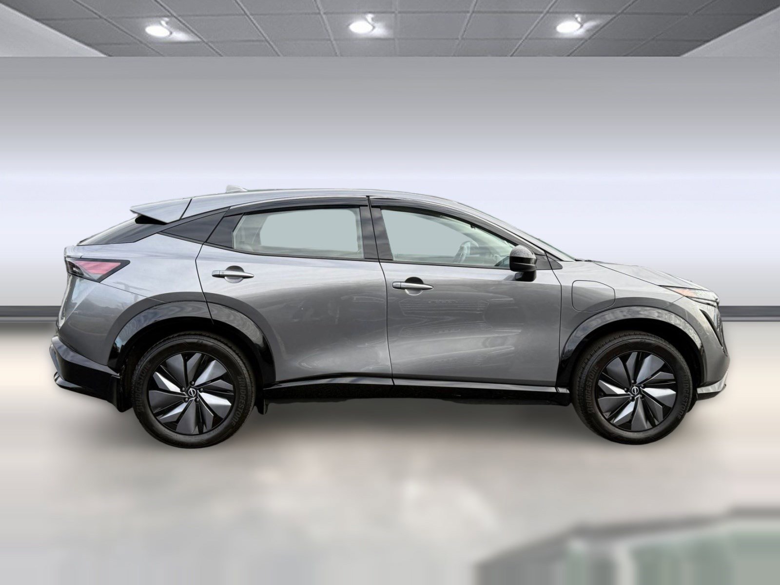 Used 2023 Nissan Ariya AWD image 7