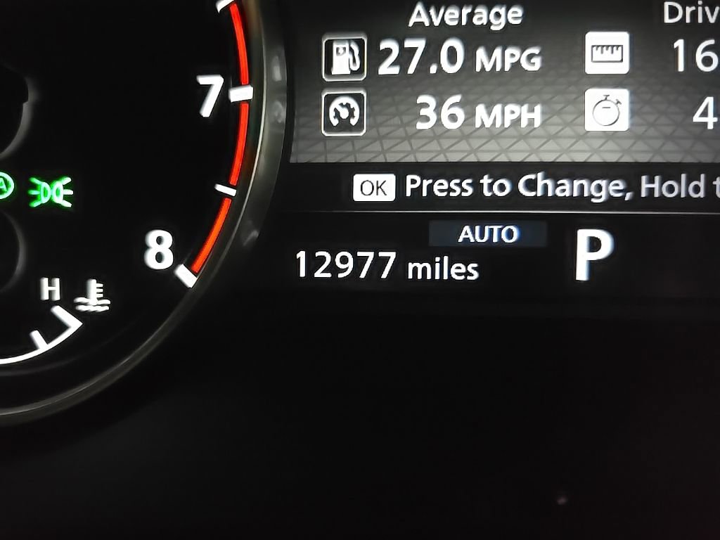 Used 2025 Nissan Rogue SV w/ SV Premium Package image 23