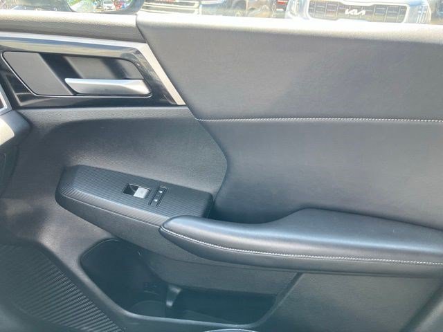 Used 2023 Mitsubishi Outlander SE AWD/4WD image 21
